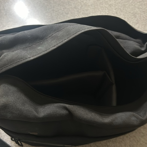 Vintage Polaroid Spectra 2 Camera Untested. Comes with bag. Untested - Picture 7 of 7